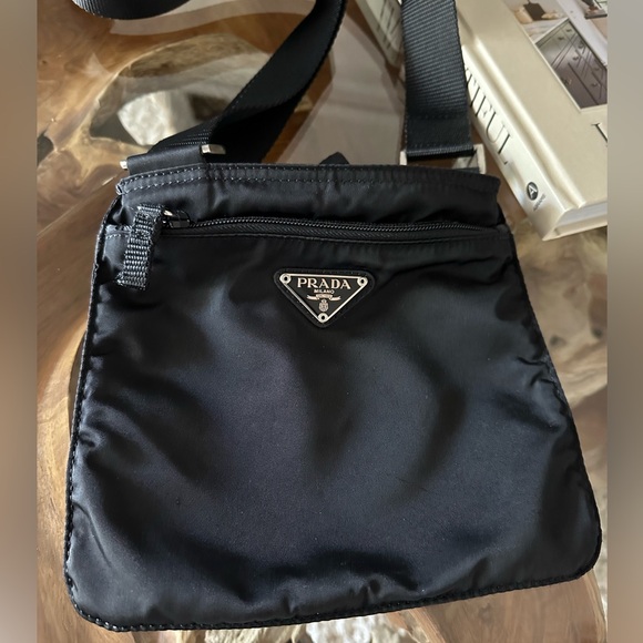 Excellent condition PRADA mini crossbody - Picture 3 of 10
